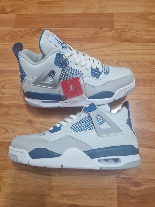 Adidași Jordan patru