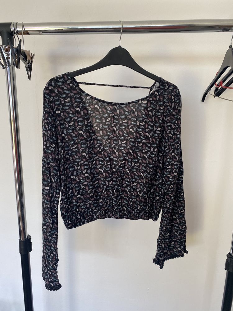 Bluza Pull&Bear inflorata