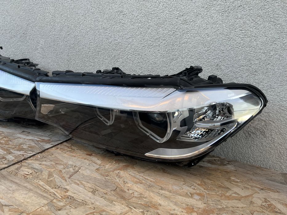 SET Far stanga dreapta BMW Seria5 G30 G31 LED adaptiv cornering