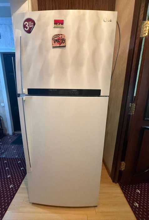 Холодильник LG Multi Air Flow, б/у, в хорошем состоянии.