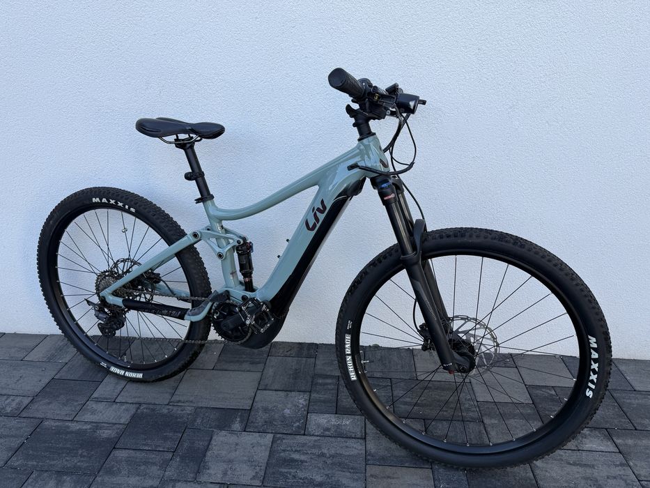Bicicleta electrica Giant Liv