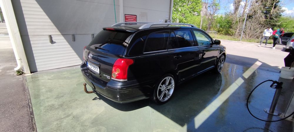 Тойота авенсис 2.0