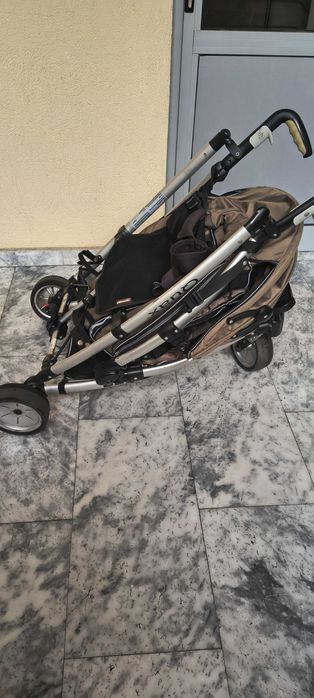 Подарявам количка.