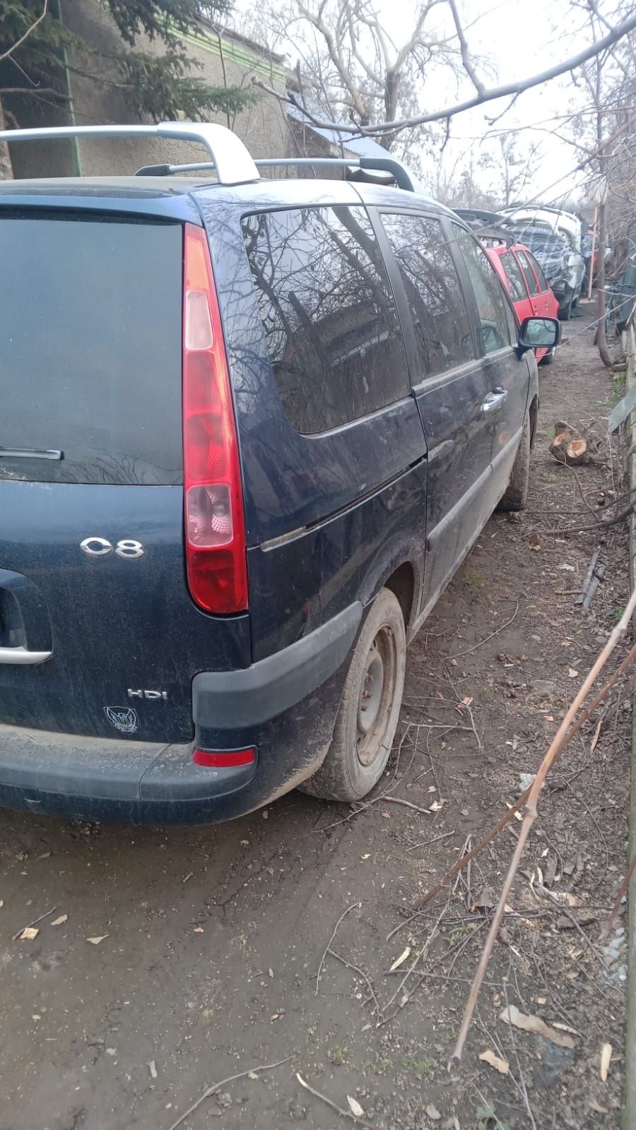 Dezmembrez citroen c8 2.2 d