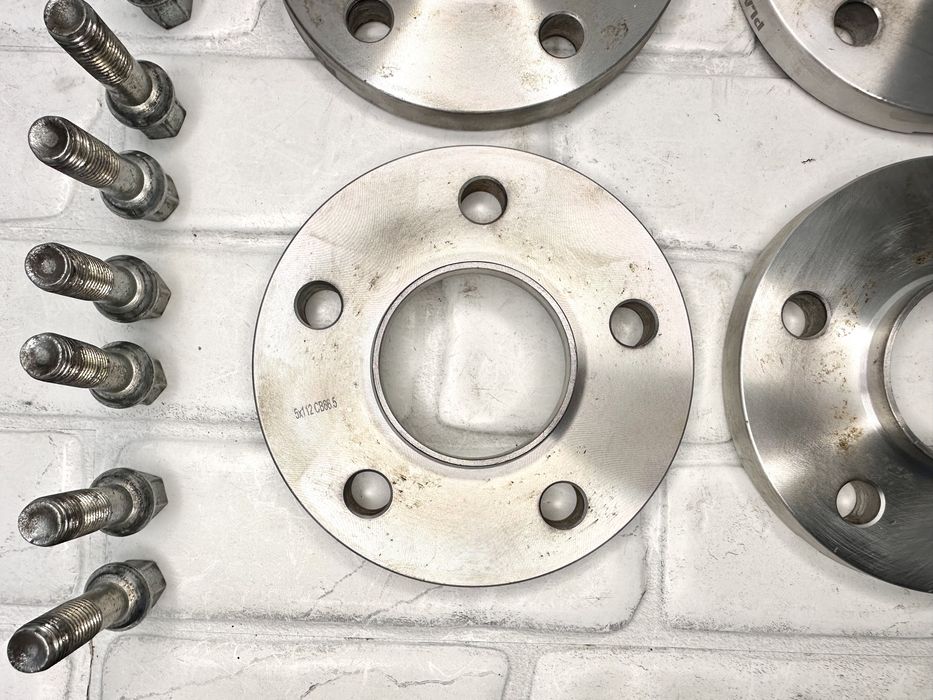 Фланци AUDI 15мм Platinum Racing