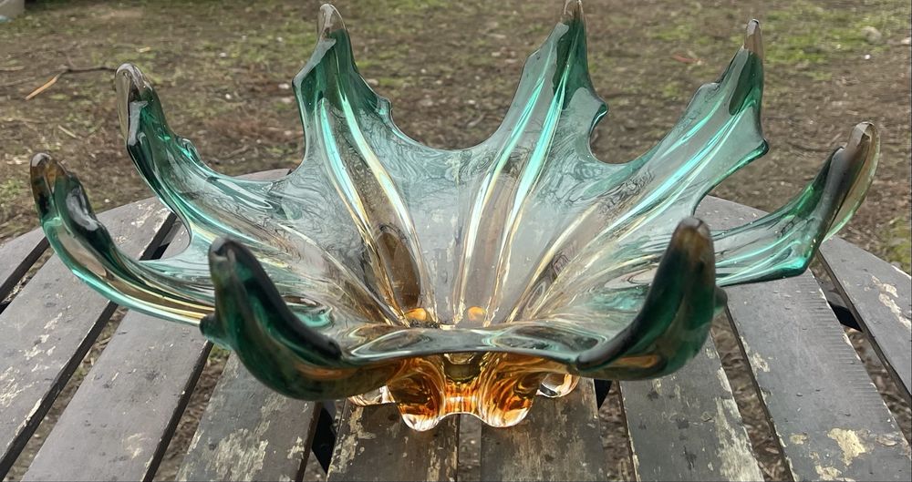 Vând sticlă Murano…