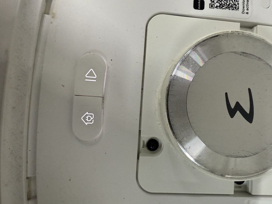 Aspirator robot Eureka J20 Ultra