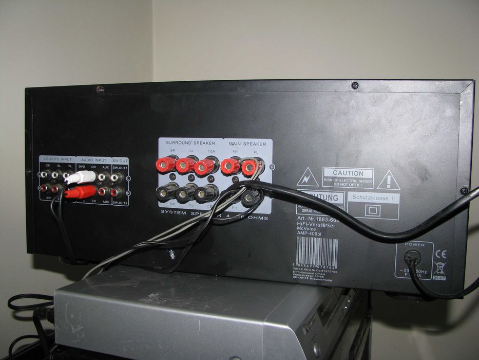 Продавам усилвател Mc Voice AMP-400