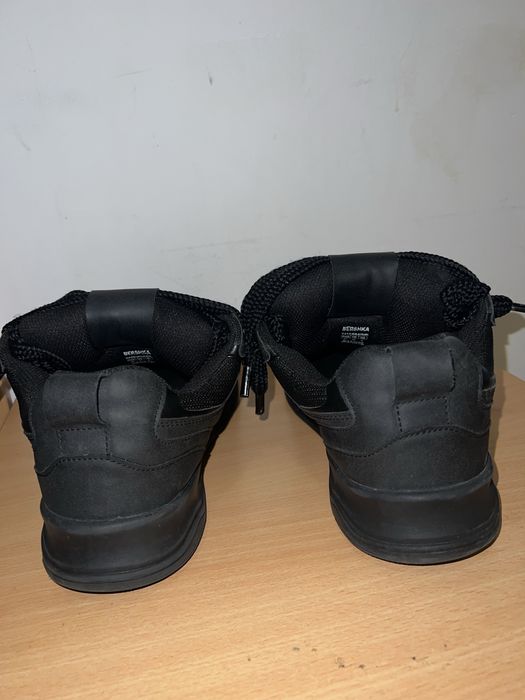 Pantofi Bershka Negri