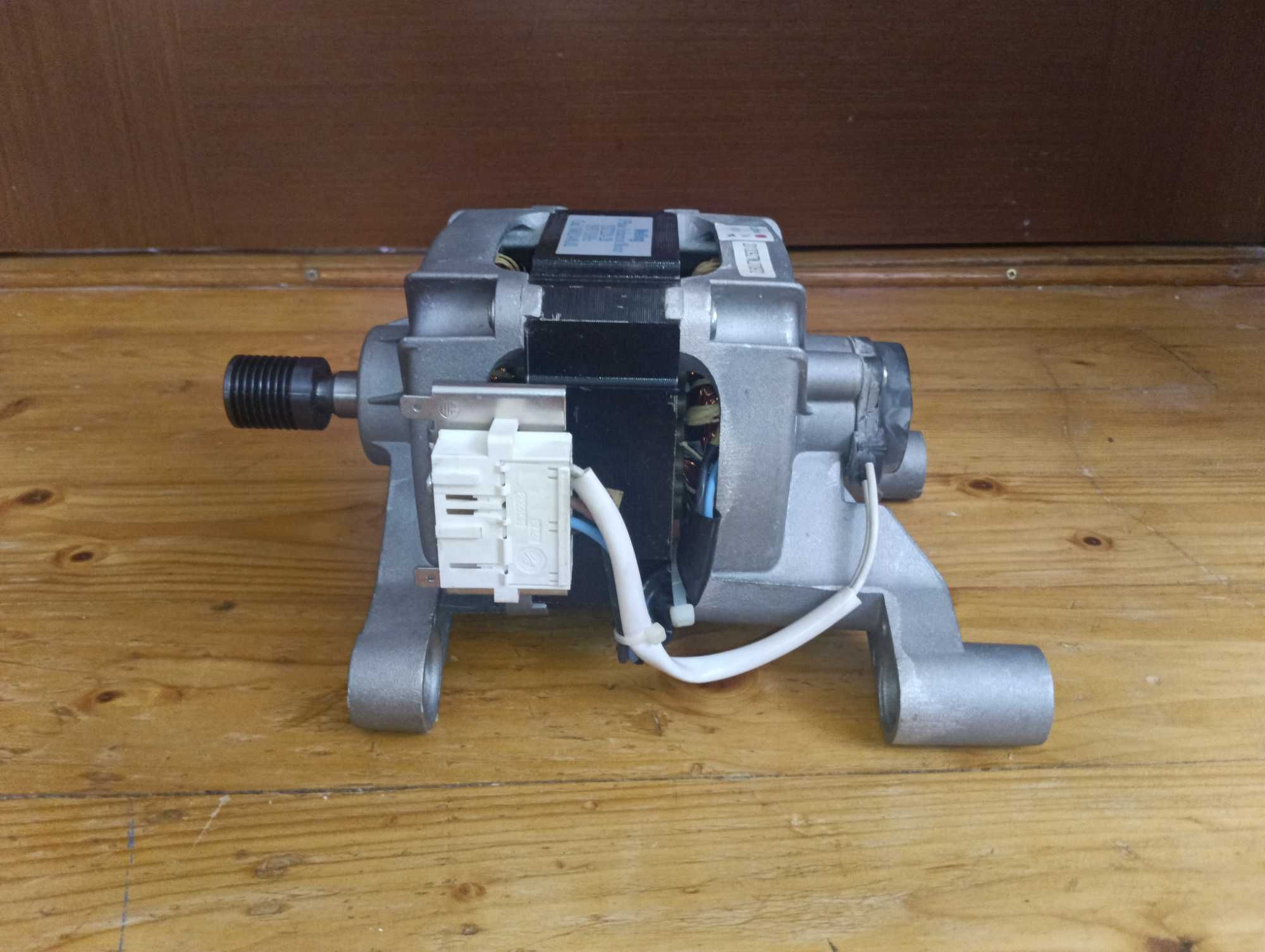 Части от пералня Hotpoint Ariston CAWD 129