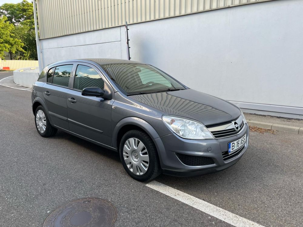 Vand Opel astra H Facelift  170.000 km reali An 2008  1.6 benzina