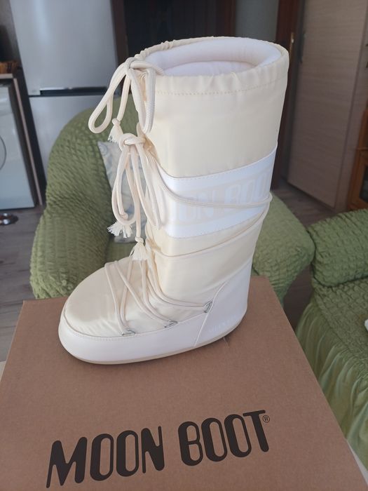 Moon Boot от Швейцария