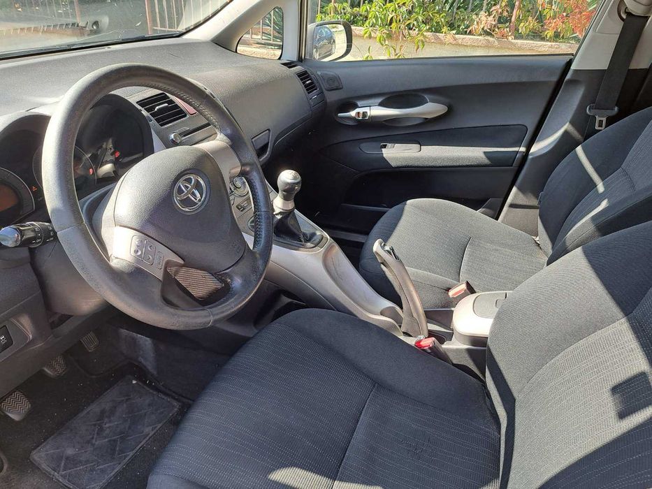 Toyota Auris 1.4 i 16V VVT-i