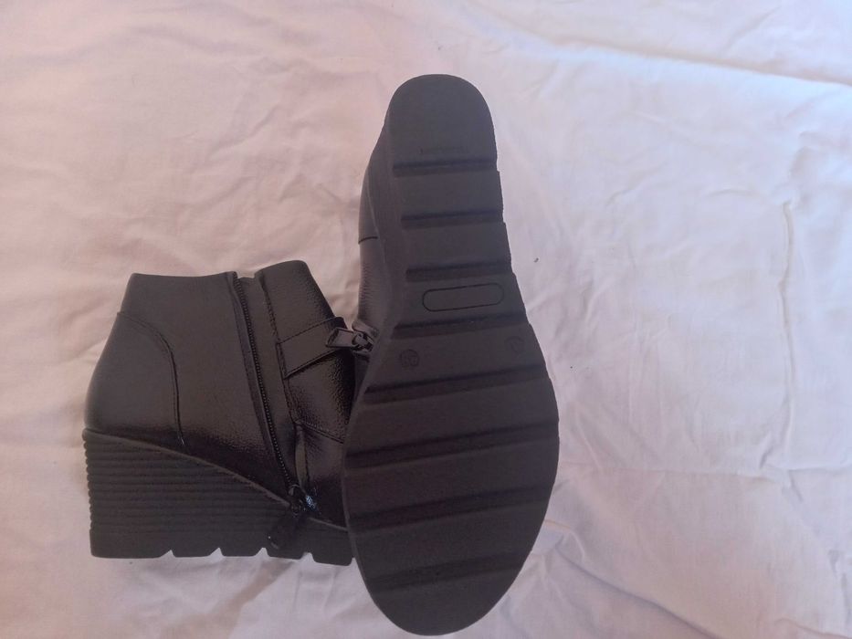 Обувки дамски естествена кожа чисто нови