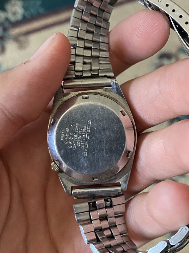 Часы от бренда Citizen