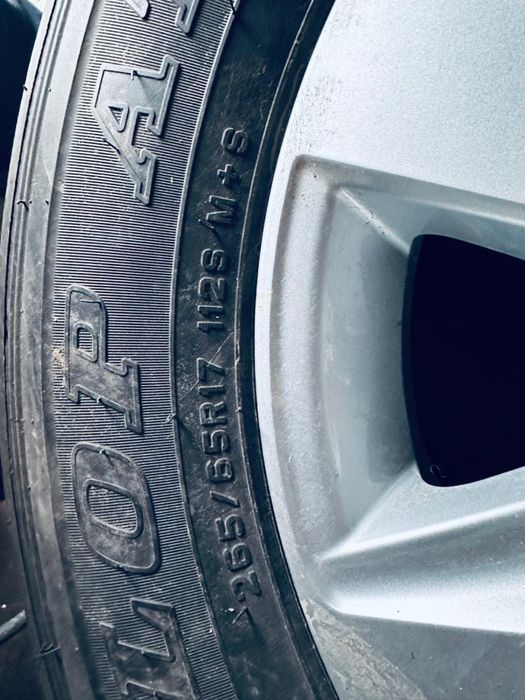 Продам шины липучка б/у