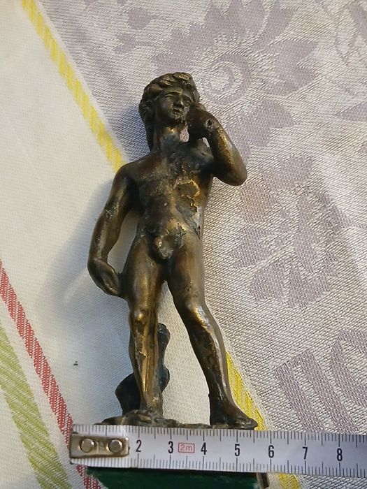 Statuie bronz masiv