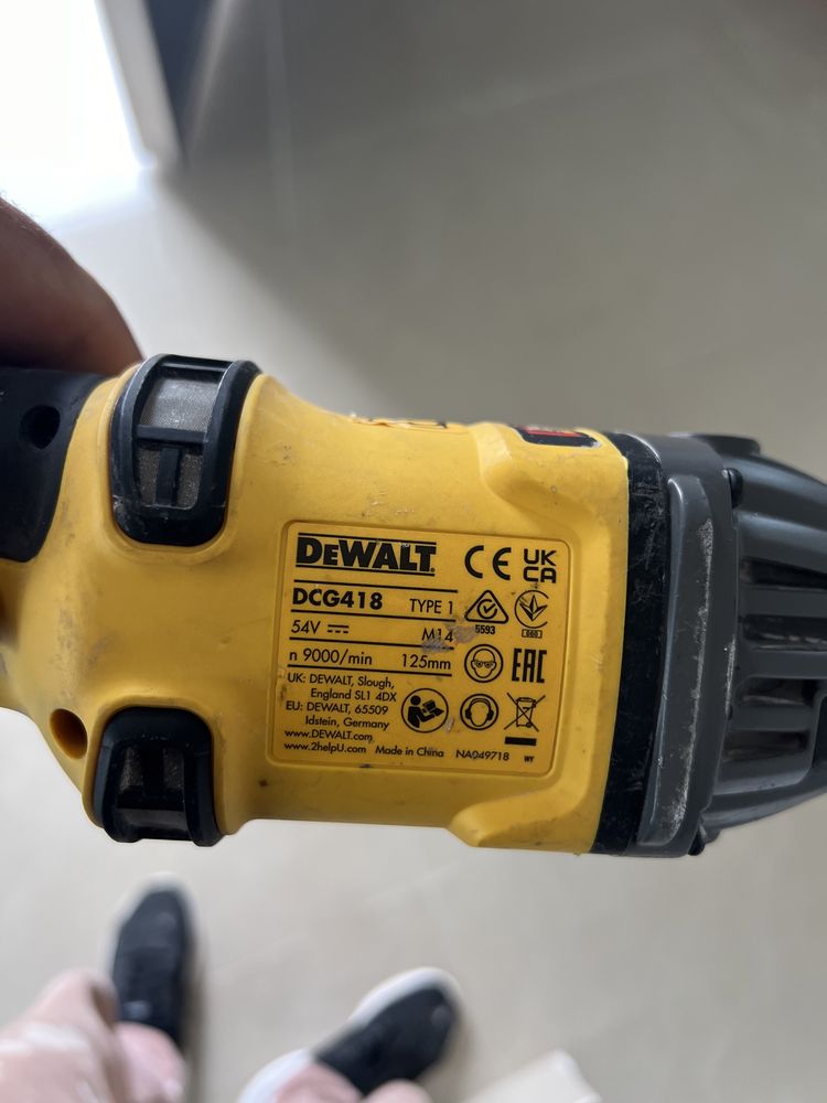 Dewalt dcg418 DEFECT