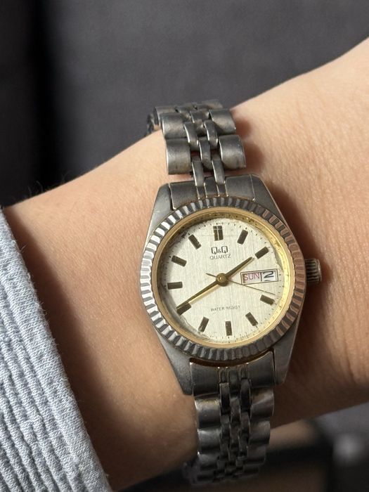 Q&Q винтидж/стар дамски часовник от 90-те - не знам дали работи