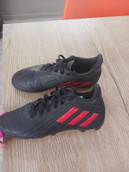 Оригинални детски футболни бутонки на Adidas deportivо