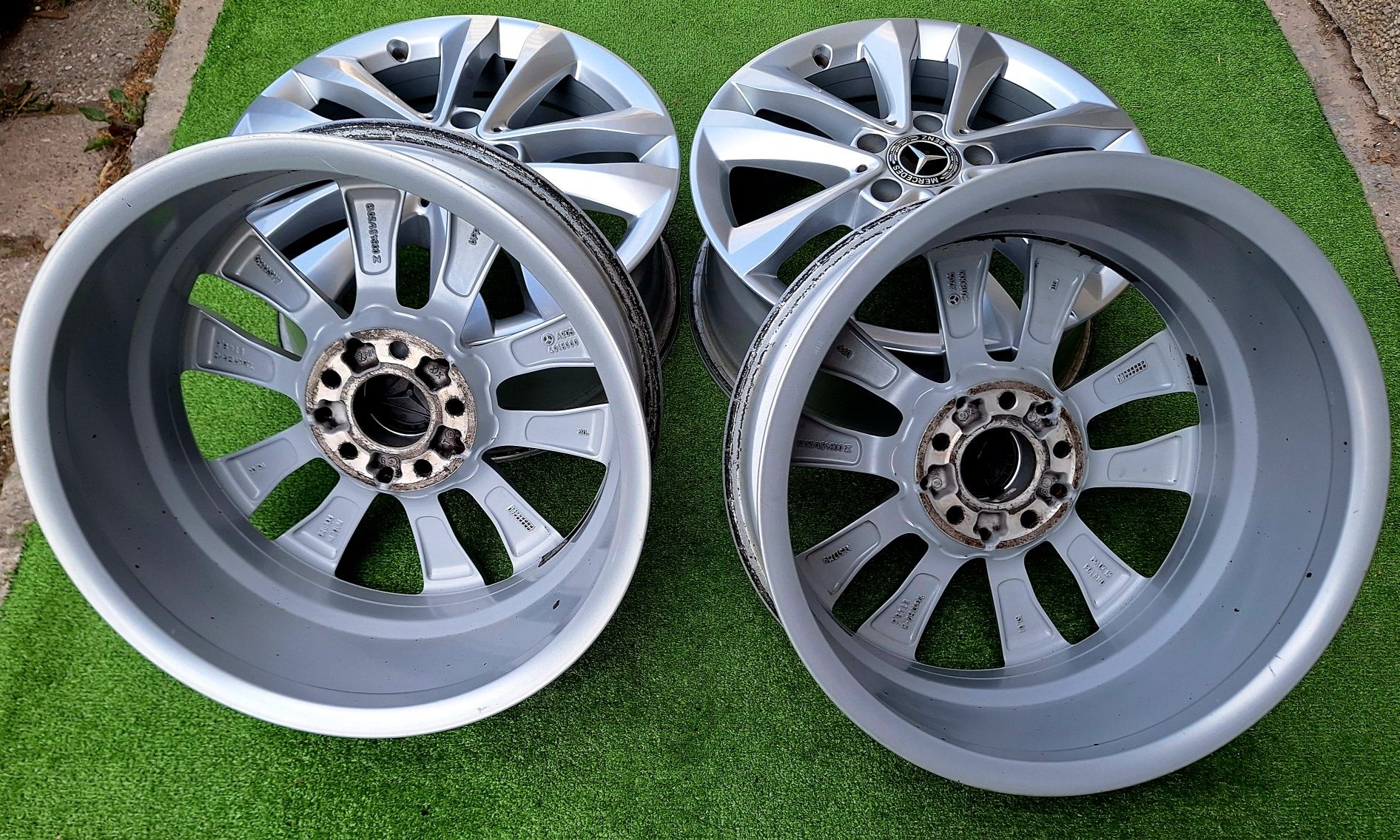Продавам 4бр.оригинални джанти 17-ки за W205,W206,А,Б,Vito