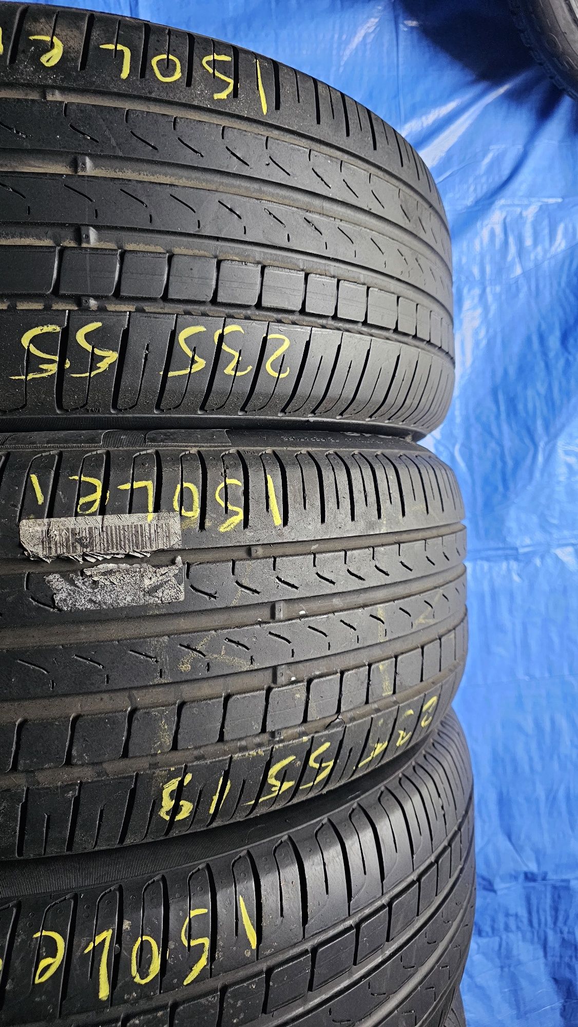 235 55 19 vara pirelli