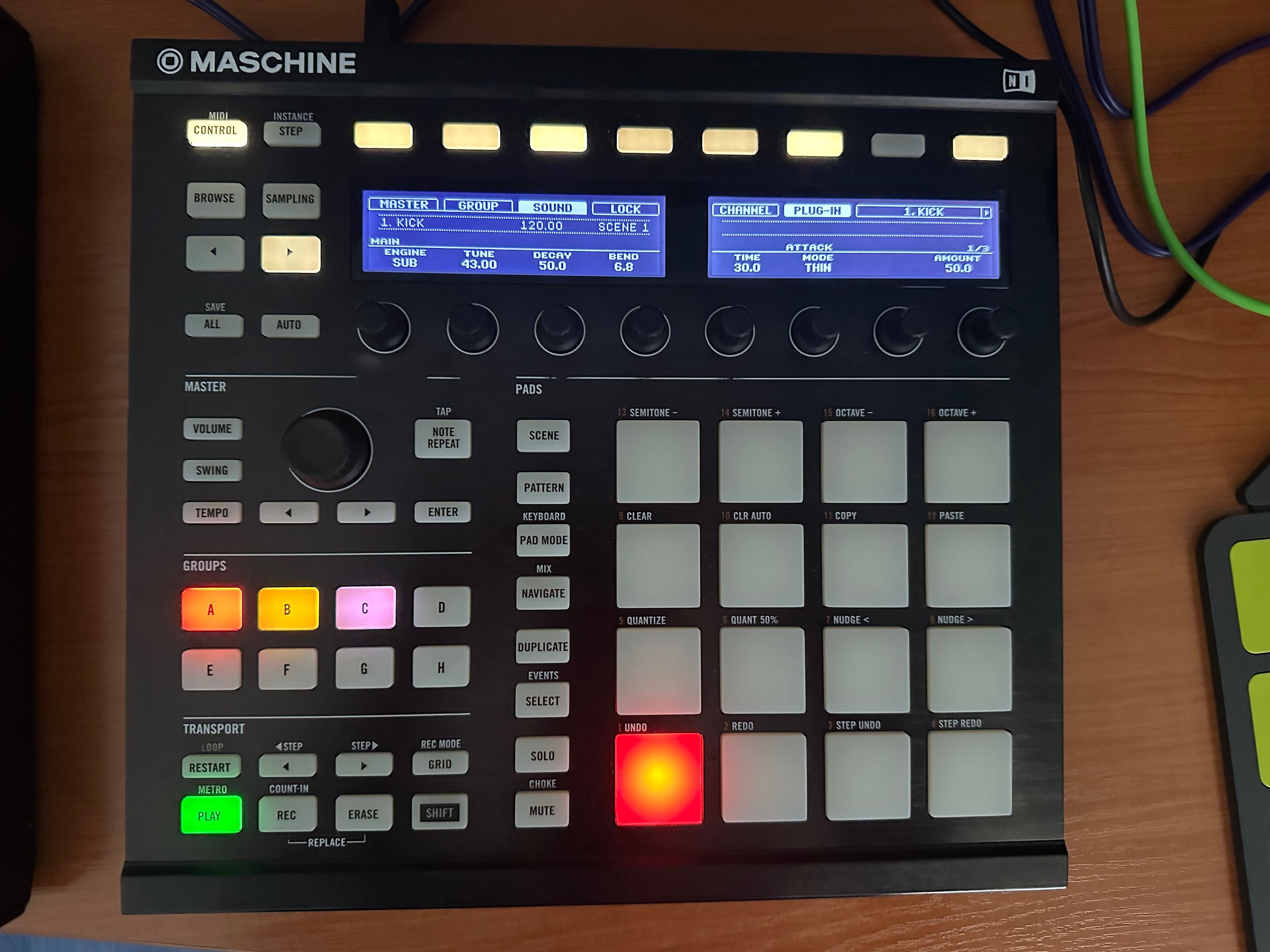 NI Maschine mk2 + Software