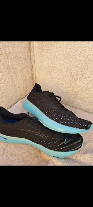 adidasi brooks hiperion tempo 1