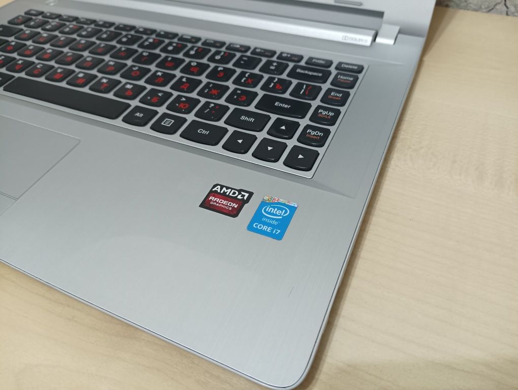 LENOVO Z41-70 14" FullHD/CORE i7-5500U/8GB/256GB SSD/Radeon R7 M360 2G