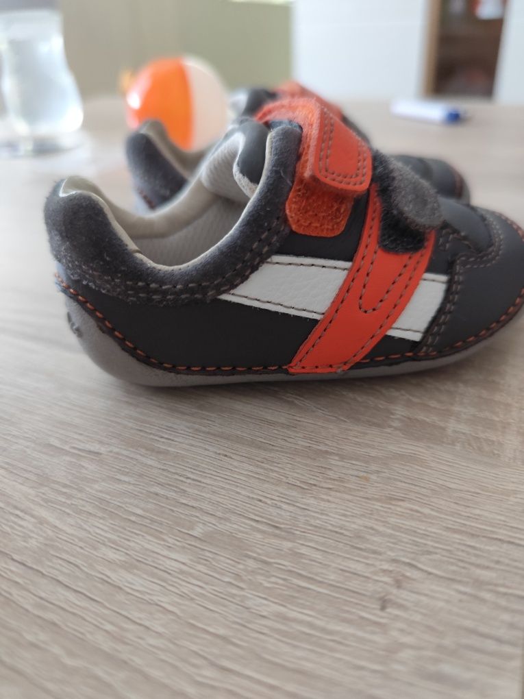 Обувки за бебе Clarks