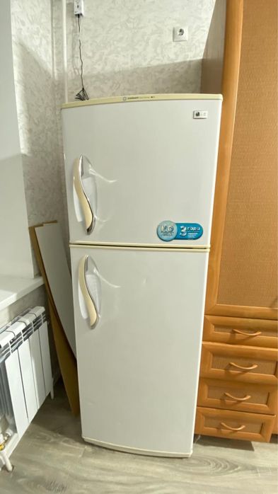 Продам холодильник