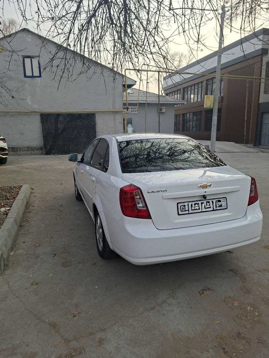 Chevrolet Lacetti, 3 позиция 2021 года