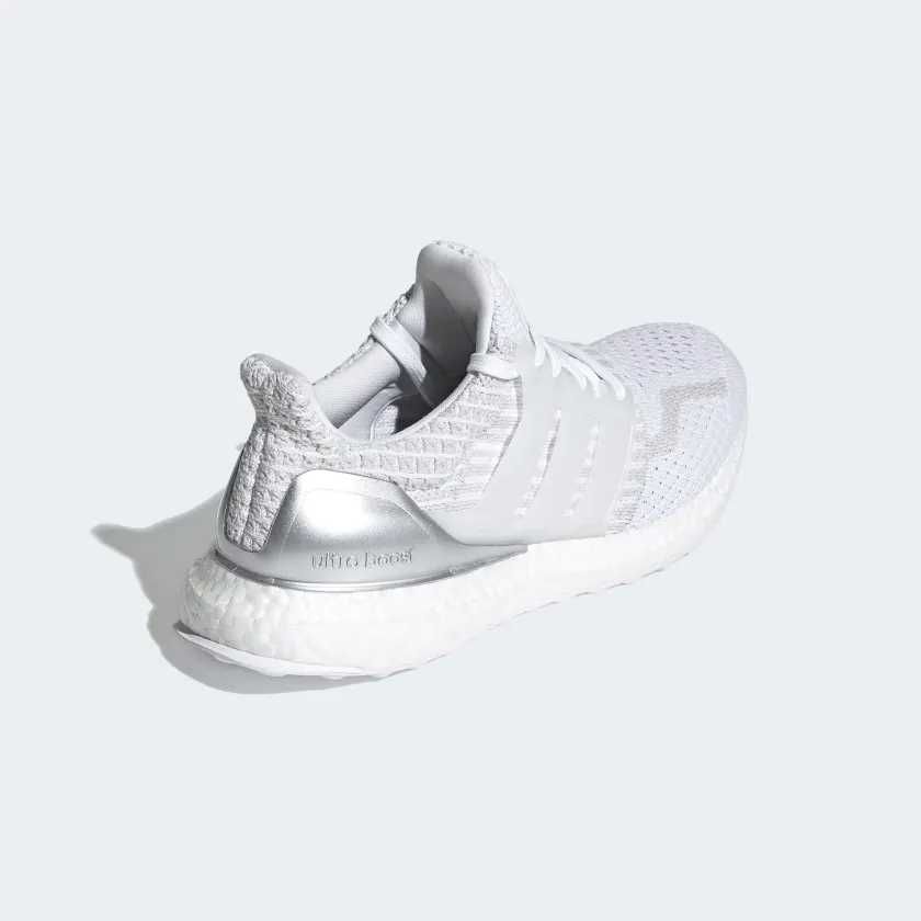 Оригинални маратонки * ADIDAS ULTRABOOST DNA 5.0 NASA * EU40