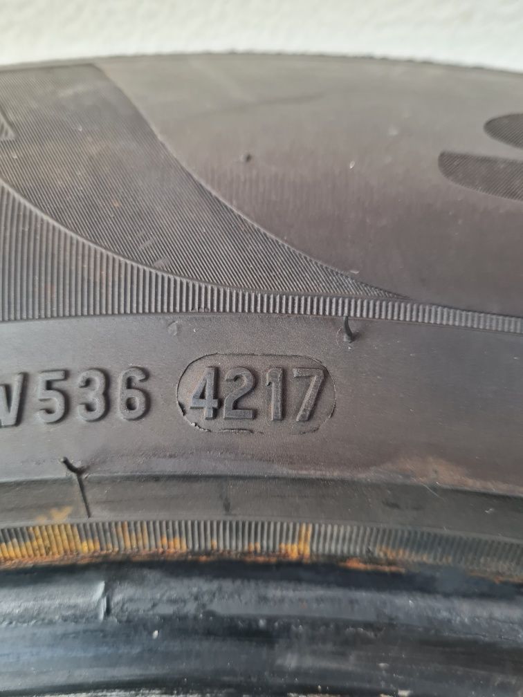 Зимни гуми 4 броя PIRELLIScorpion 215 65 R17 дот 4217