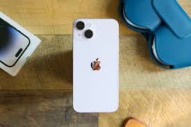 iPhone 14 starlight