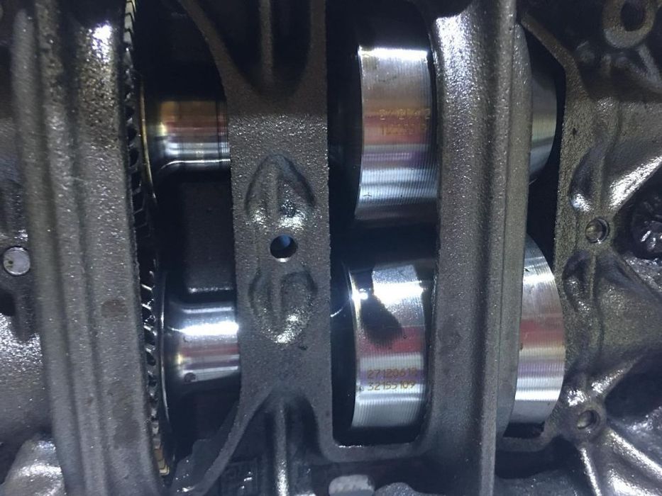 Pompa Ulei cu Balansoare VW Passat B5.5 2.0TDI BHW 2001-2005 Cod 03L103537 / 03L103535 / 03G115105H