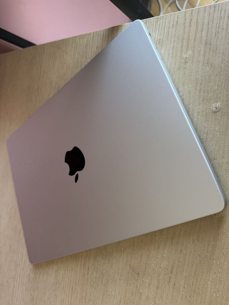 Macbook Pro M1 Pro 14" 16gb RAM 512gb SSD