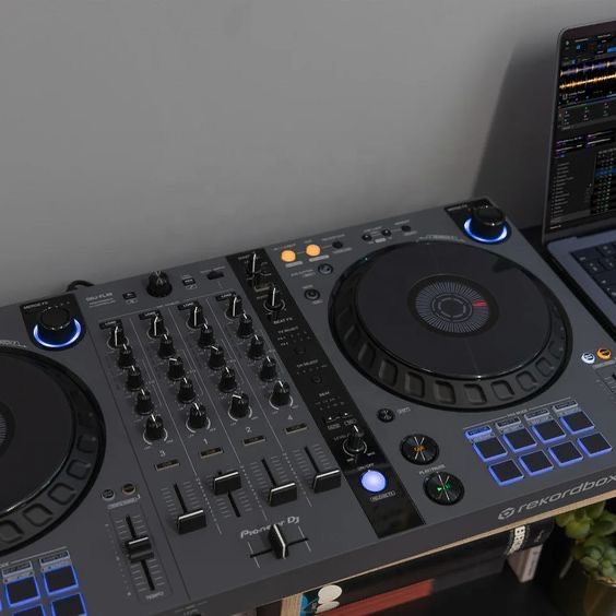 Продается контроллер Pioneer ddj flx 6 gt
