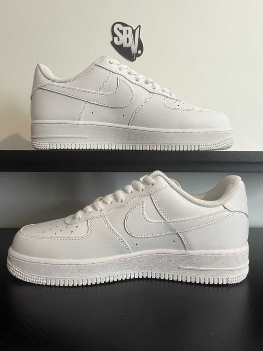 #LIVRARE 4.99 RON# Airforce 1 Low Triple White Editie Limitata