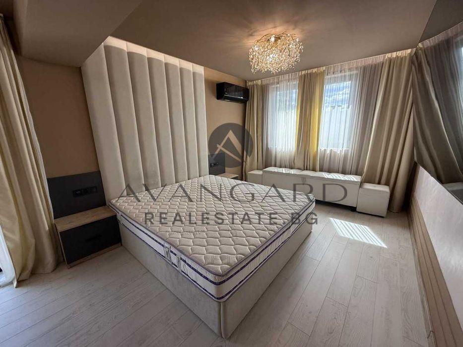 Продава се Тристаен апартамент в Пловдив, Център - 135 кв.м за 2660 €/кв.м - Снимка #3