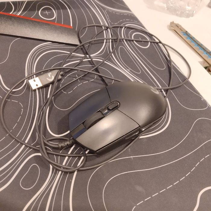 g102 черная , без деффектов