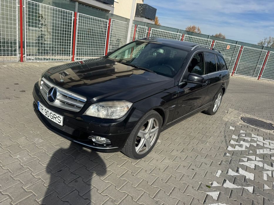 Vând sau schimb Mercedes-Benz c class