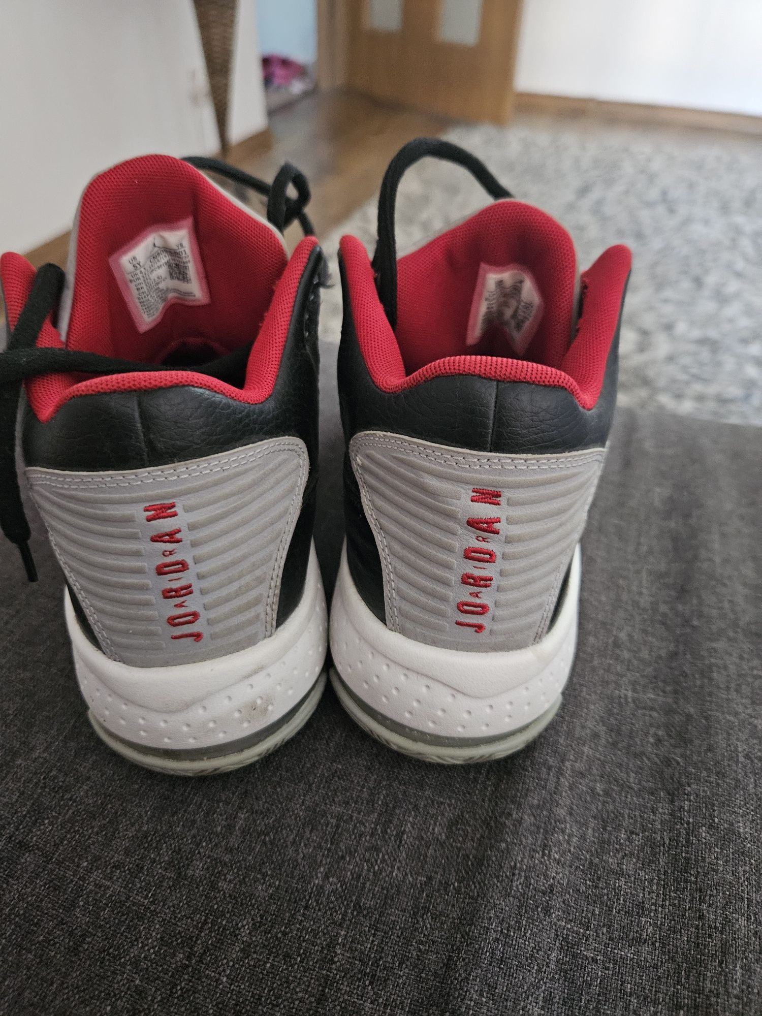 Vand adidasi Air Jordan Max Aura 2 cod 001  Foarte RARI