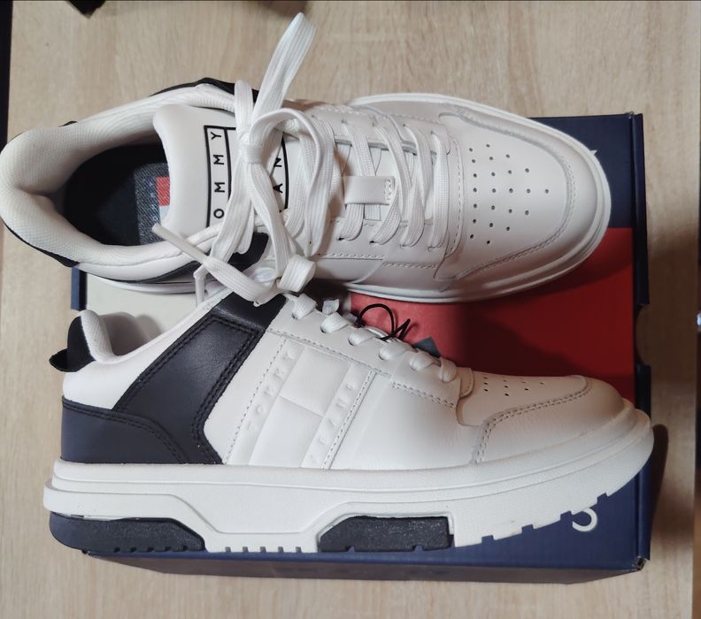 Tommy Jeans естествена кожа сникърси