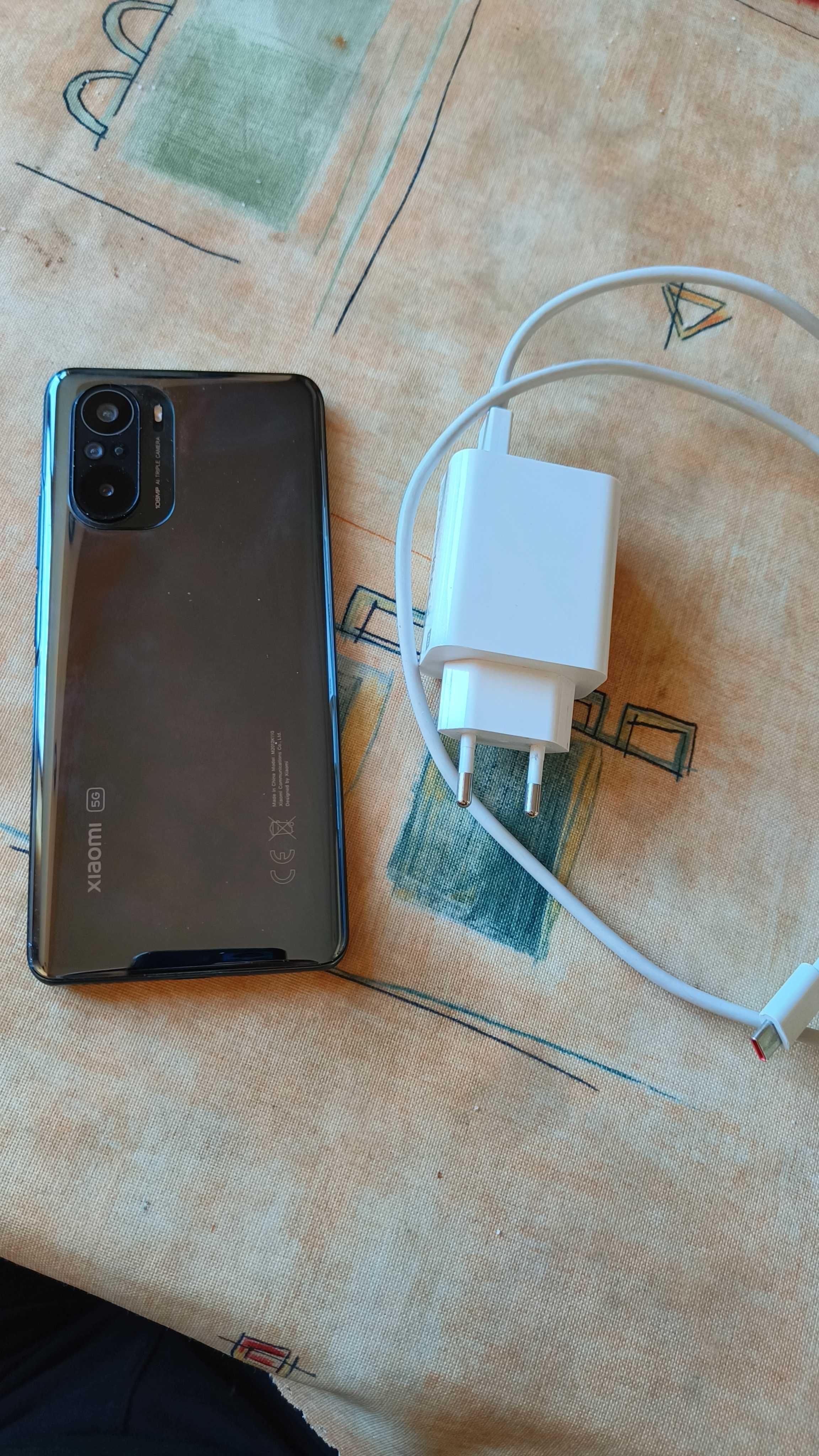 Продавам Xiaomi Mi 11i