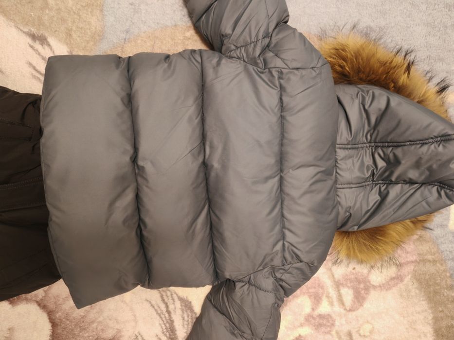 Продам детскую куртку