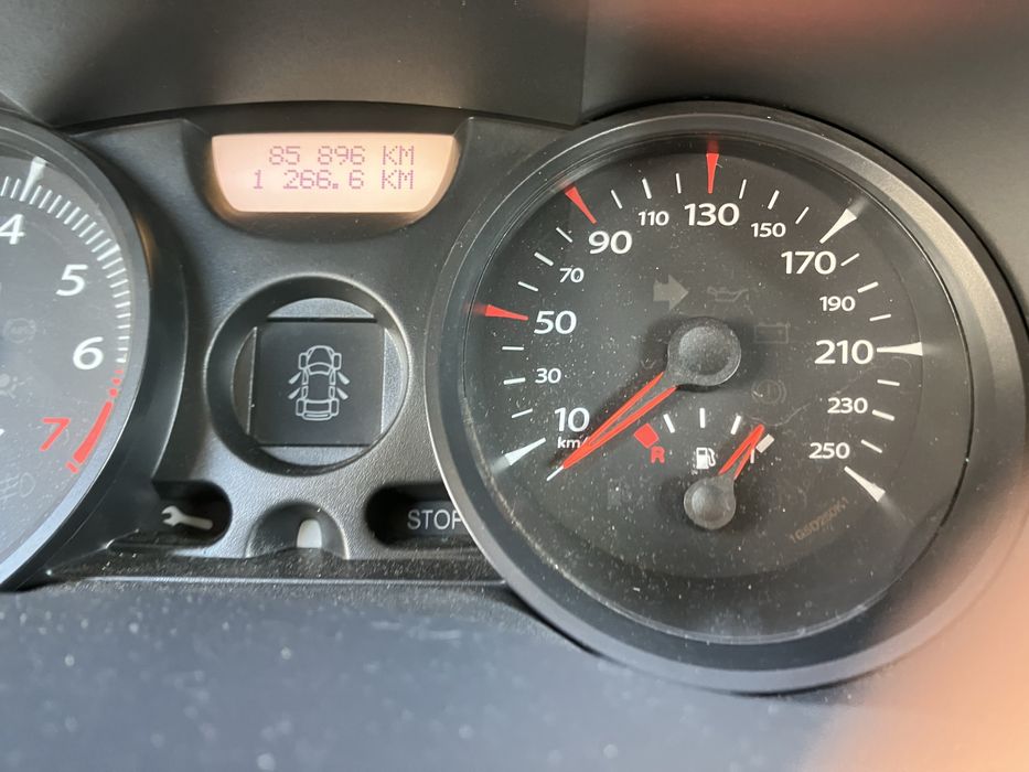 Renault megane cumparat de nou ro an 2009