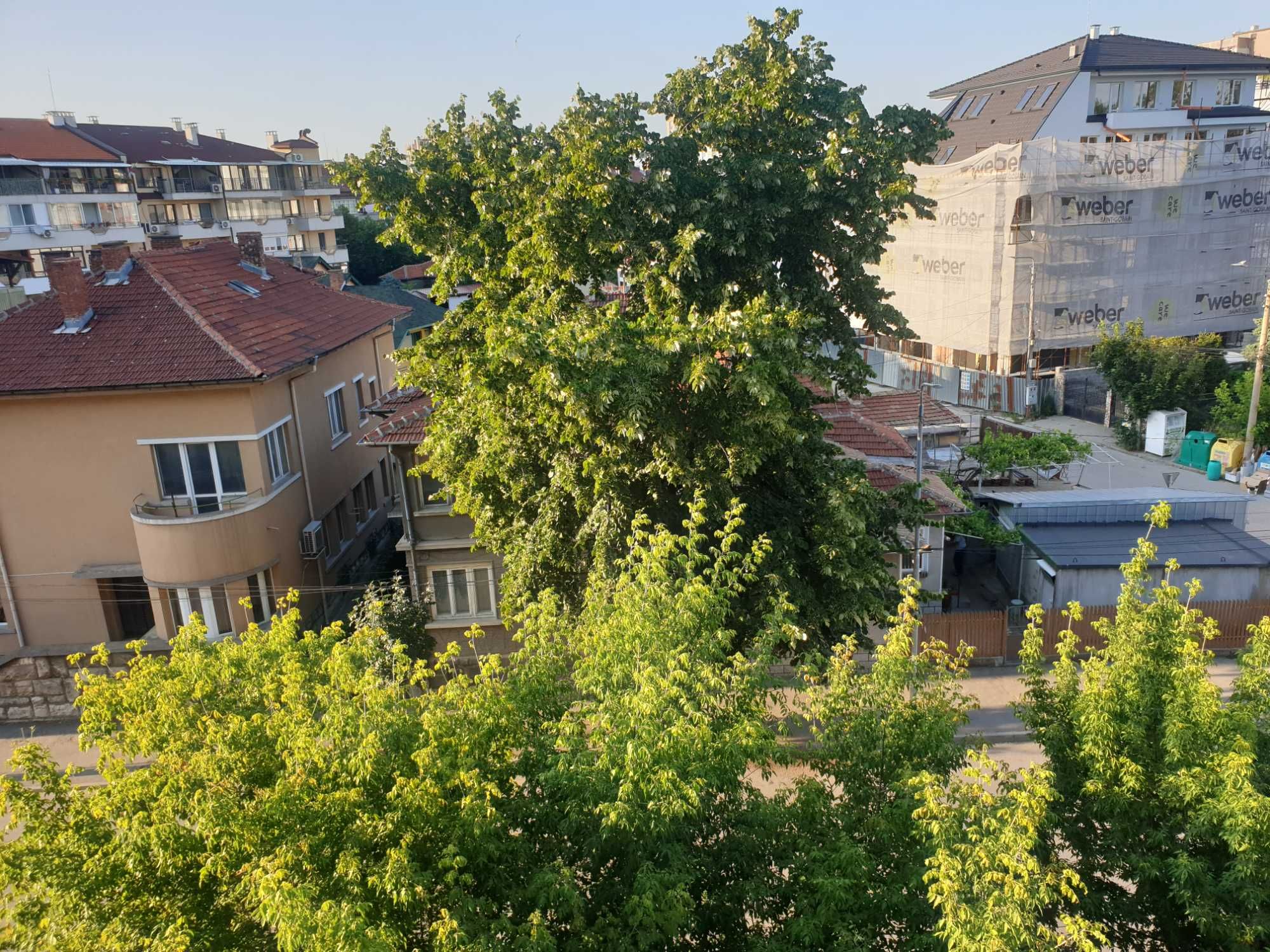 Собственик продава 3 ст. апартамент 100кв.м Русе, Център, ул. П. Хитов