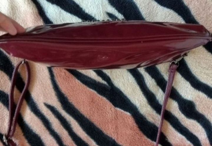 Geanta carpisa noua dama