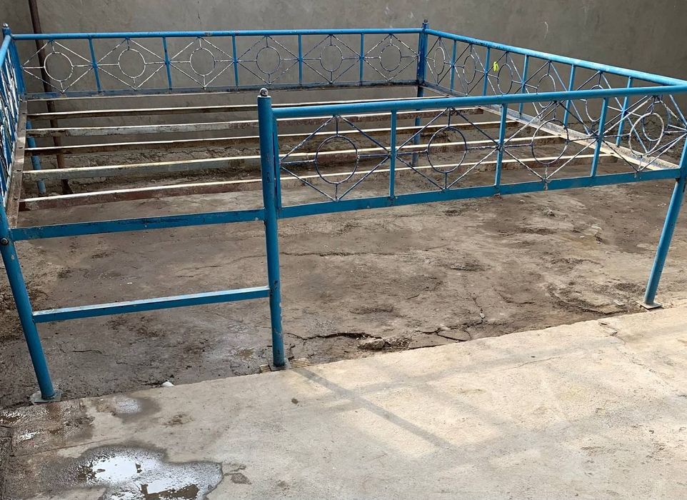 Продам железный тапчан
